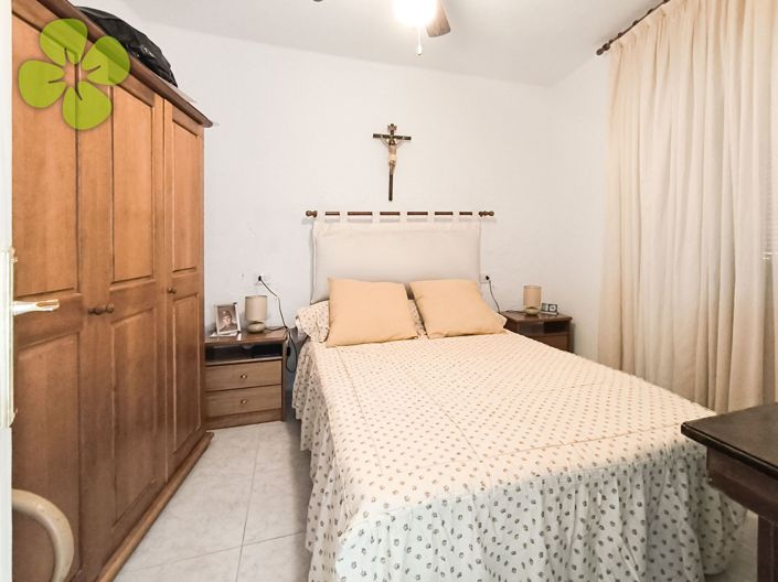 Image No.5-2 Bed Country House for sale