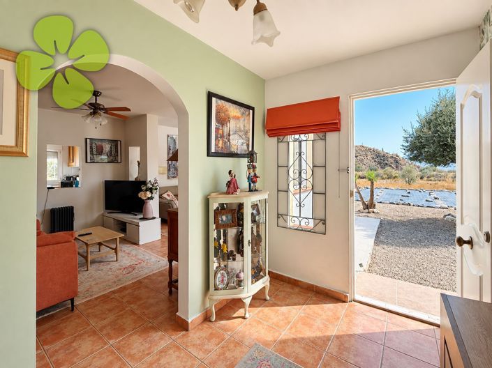 Image No.2-3 Bed Villa for sale