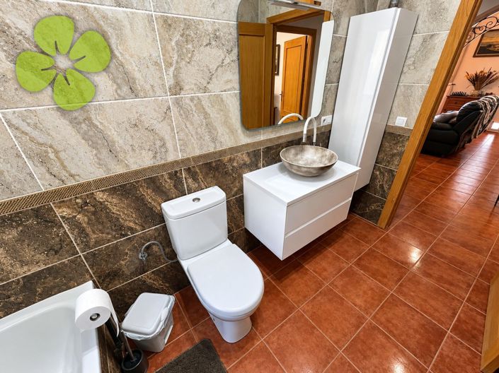 Image No.11-3 Bed Villa for sale