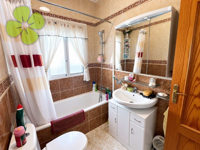Image No.17-4 Bed Villa for sale