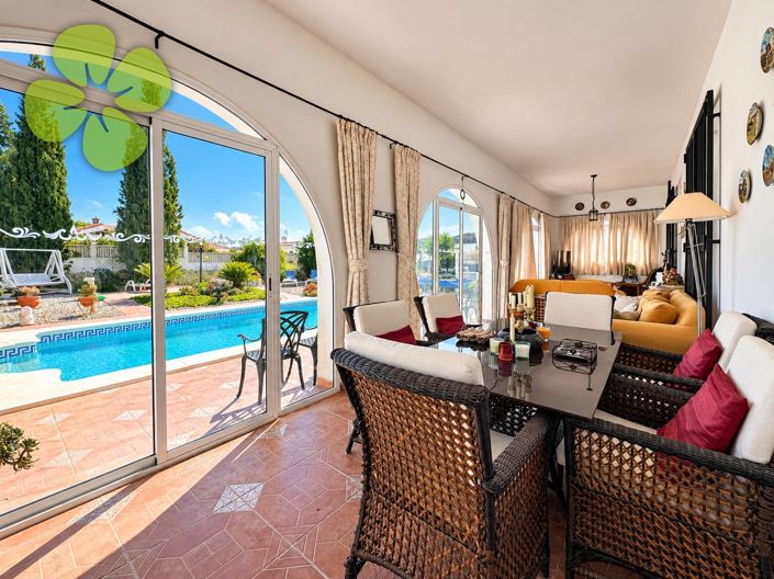 Image No.2-4 Bed Villa for sale