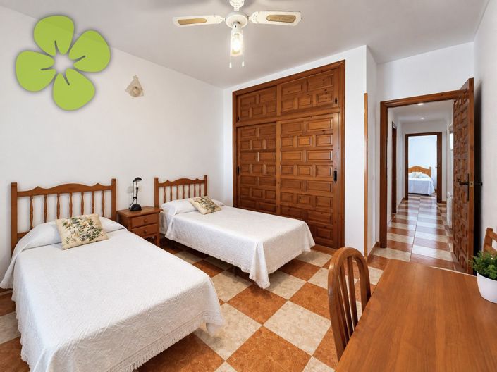 Image No.24-4 Bed Villa for sale
