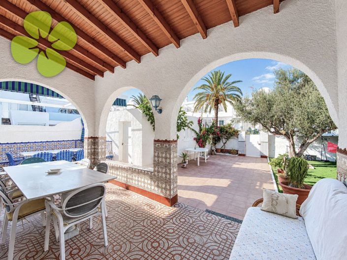 Image No.4-4 Bed Villa for sale