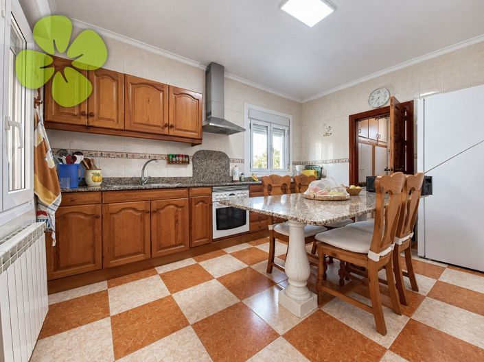 Image No.6-4 Bed Villa for sale