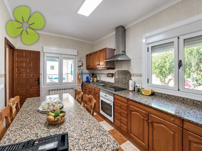 Image No.7-4 Bed Villa for sale
