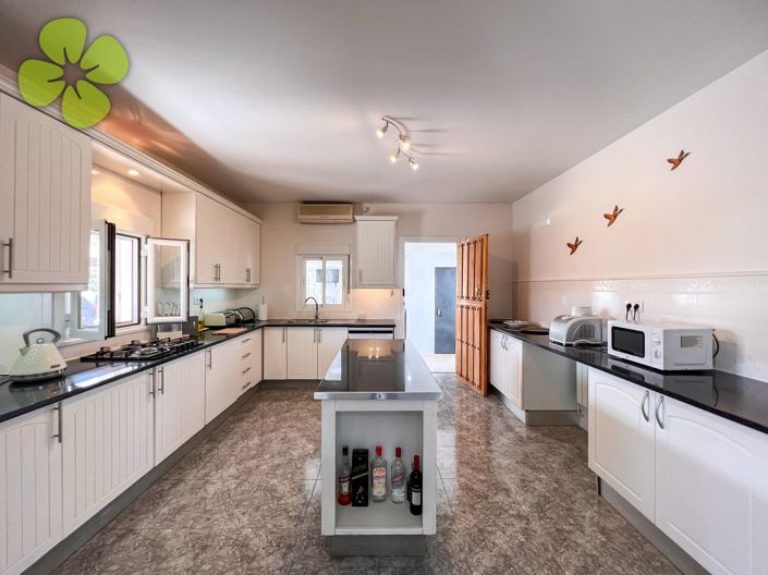 Image No.8-4 Bed Villa for sale