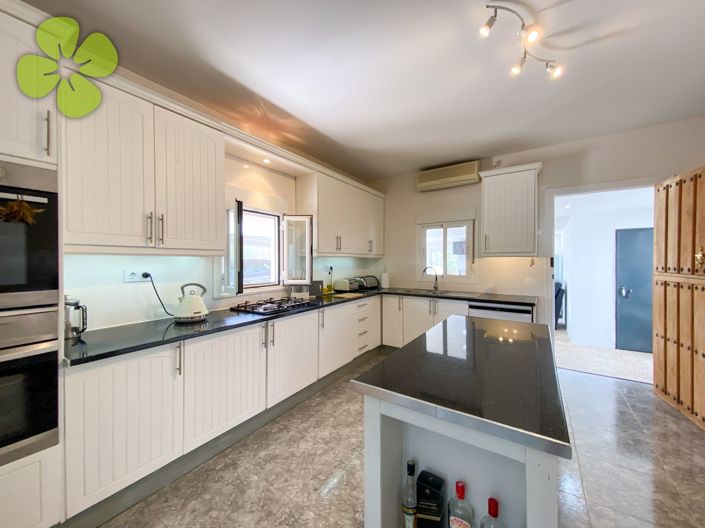 Image No.9-4 Bed Villa for sale