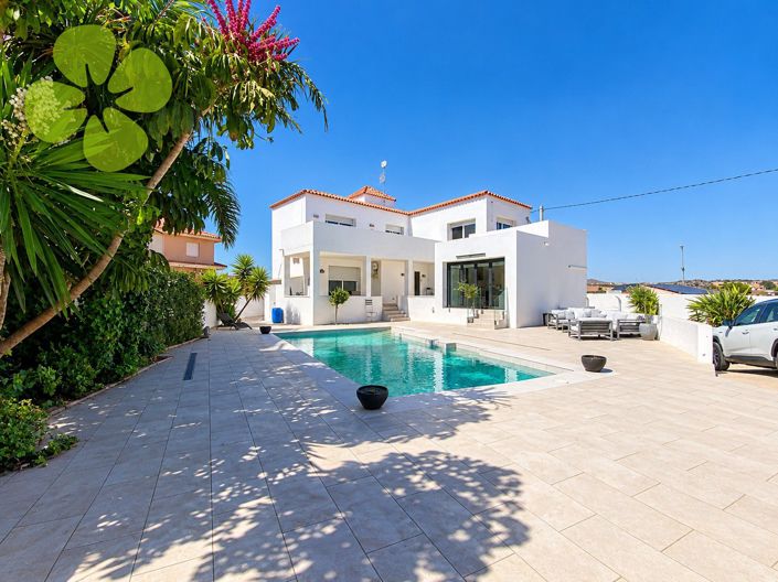 Image No.30-4 Bed Villa for sale