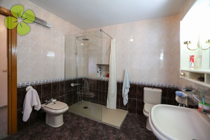 Image No.16-Casa de pueblo con 7 dormitorios en venta