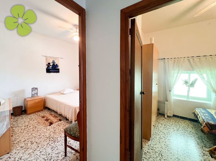 Image No.19-3 Bed Townhouse for sale