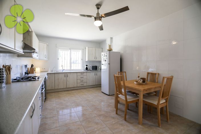 Image No.10-3 Bed Villa for sale
