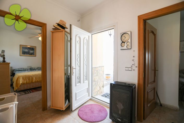 Image No.18-3 Bed Country House for sale