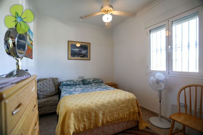 Image No.19-3 Bed Country House for sale