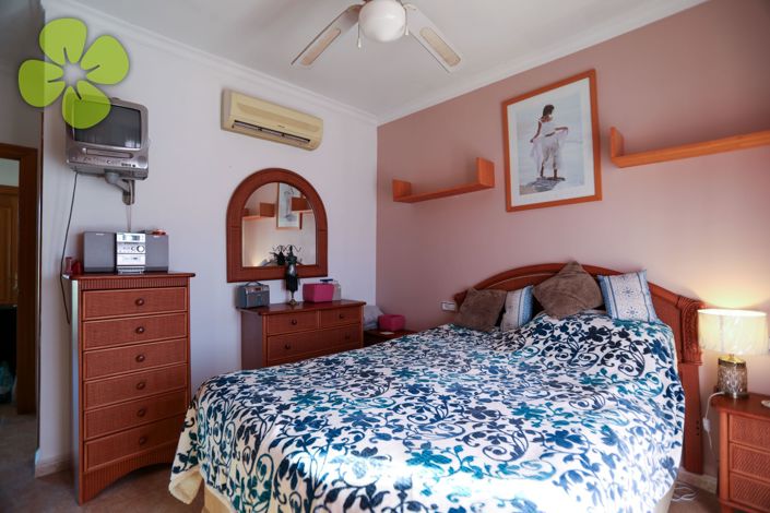 Image No.23-3 Bed Country House for sale
