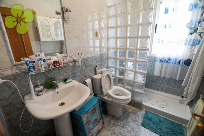 Image No.25-3 Bed Country House for sale