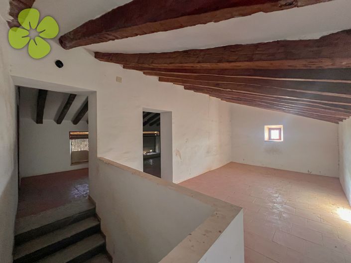 Image No.18-4 Bed Country House for sale