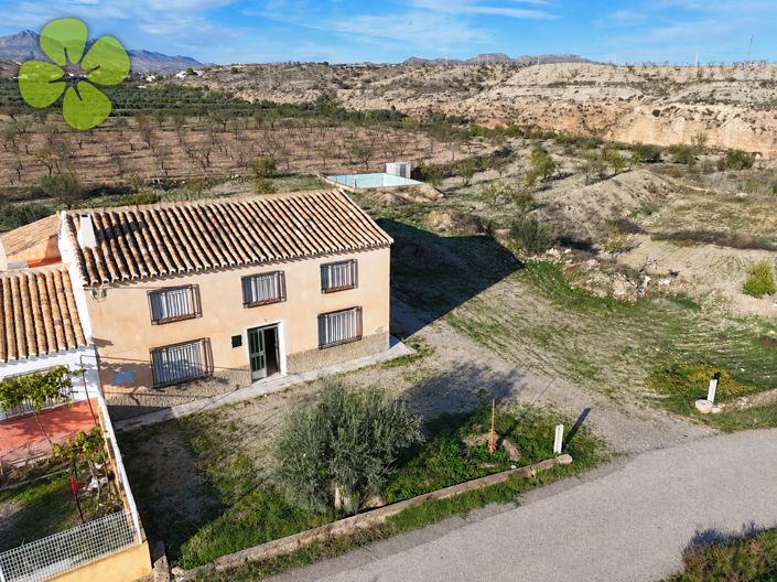 Image No.23-4 Bed Country House for sale
