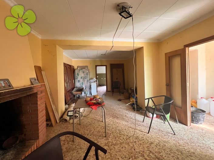 Image No.8-4 Bed Country House for sale