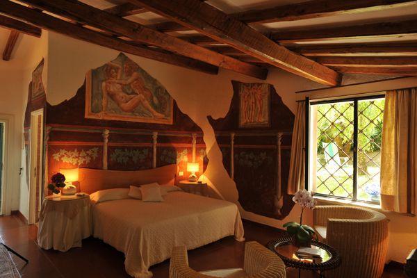 Image No.9-15 Bed Villa for sale