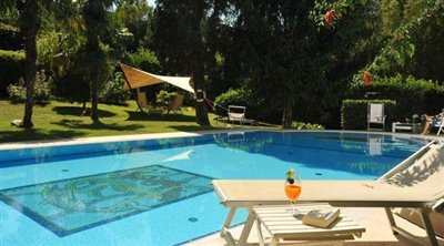 15 Bed Villa for sale