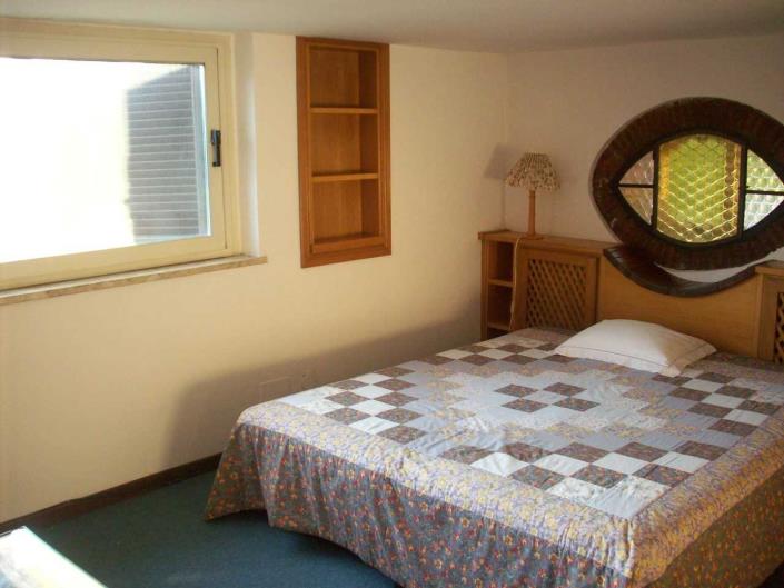 Image No.22-3 Bed Property for sale