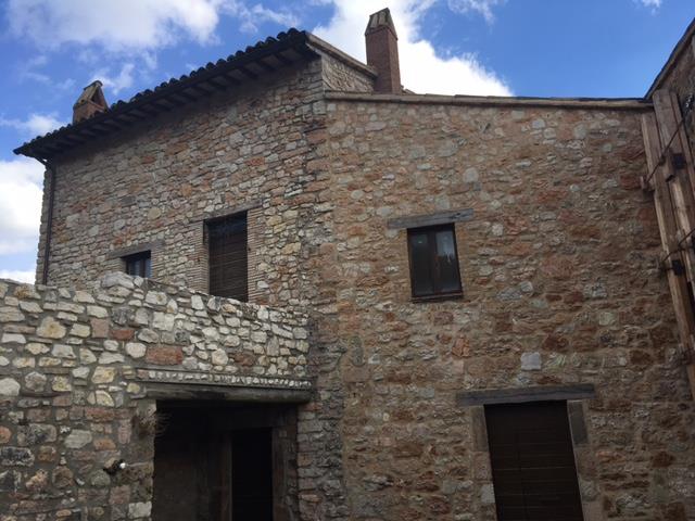 Image No.5-9 Bed Property for sale