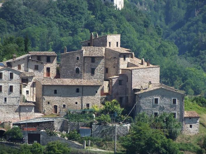 Image No.10-9 Bed Property for sale