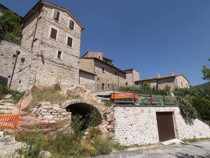 Image No.16-9 Bed Property for sale