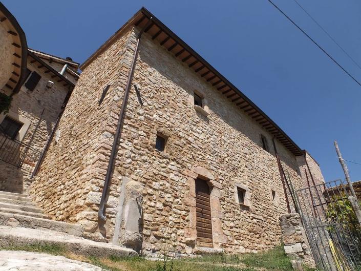 Image No.17-9 Bed Property for sale