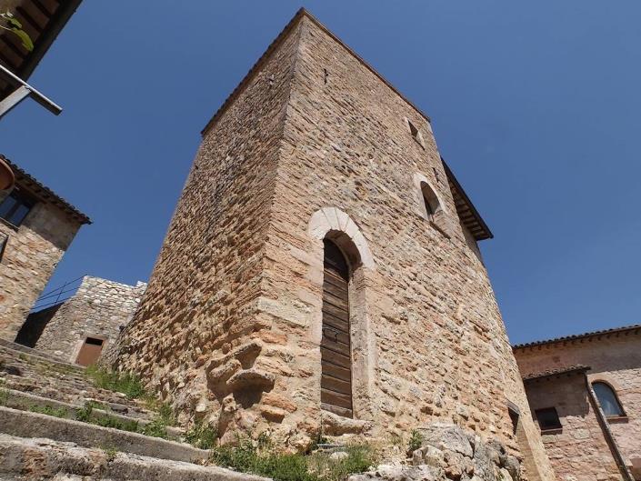 Image No.19-9 Bed Property for sale