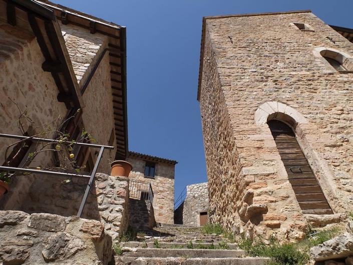 Image No.20-9 Bed Property for sale