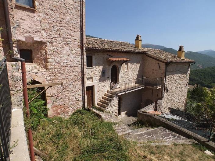 Image No.14-9 Bed Property for sale