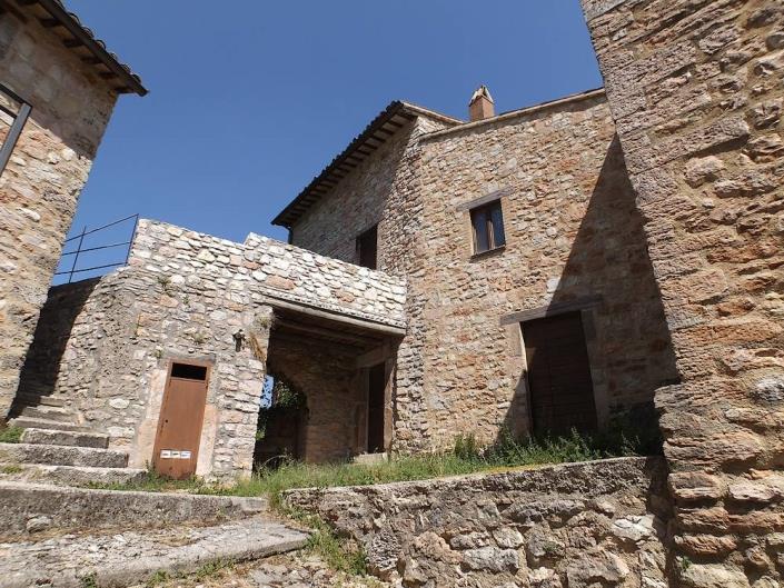 Image No.24-9 Bed Property for sale