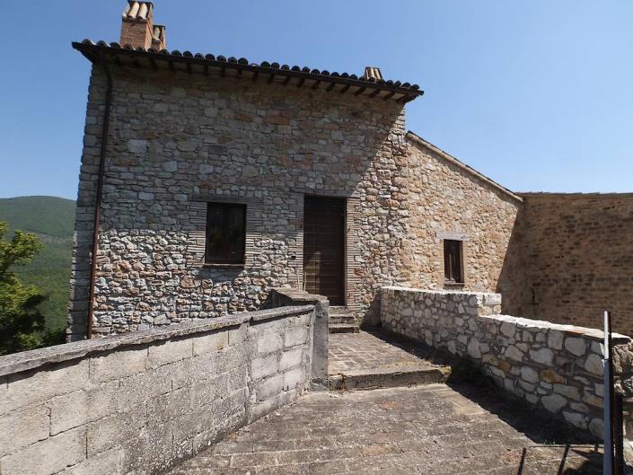 Image No.22-9 Bed Property for sale