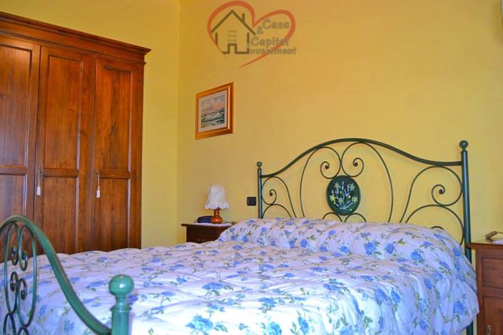 Image No.21-4 Bed Property for sale