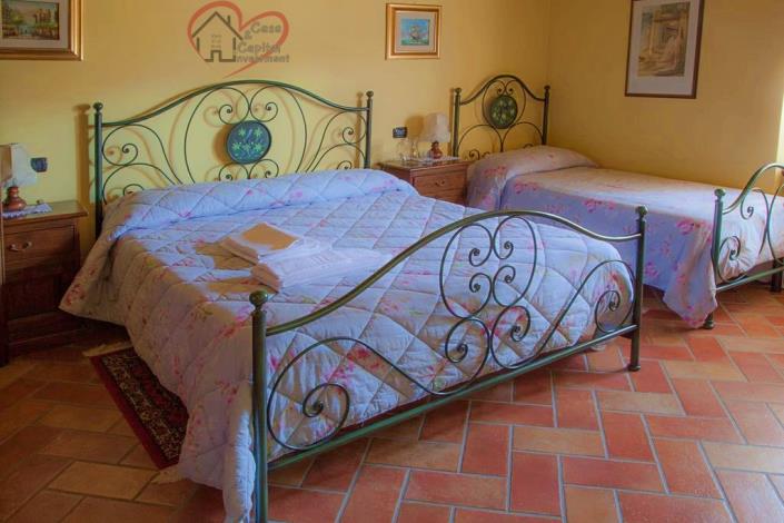 Image No.23-4 Bed Property for sale