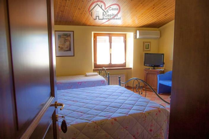 Image No.24-4 Bed Property for sale