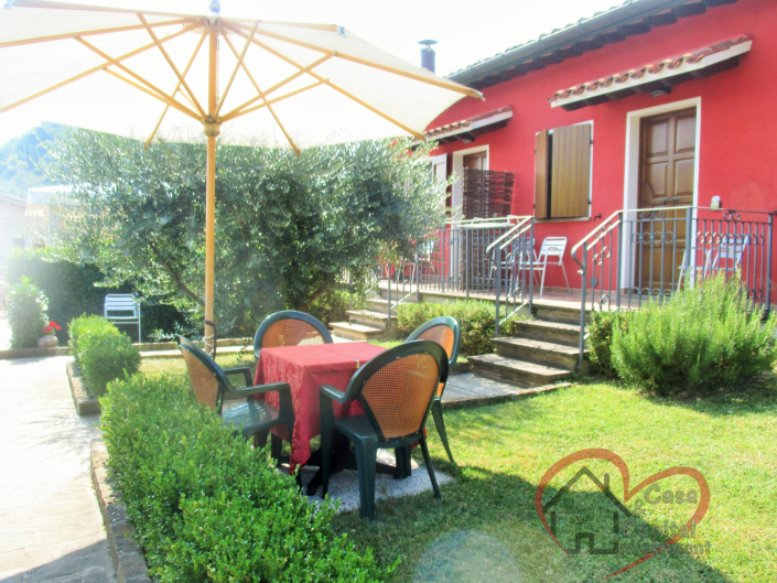 Image No.15-6 Bed Property for sale