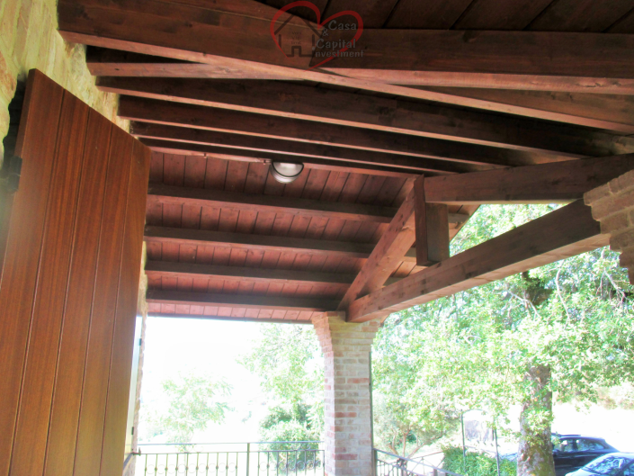 Image No.20-6 Bed Property for sale