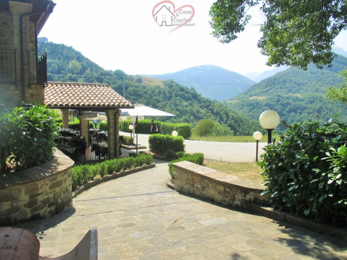 Image No.27-6 Bed Property for sale