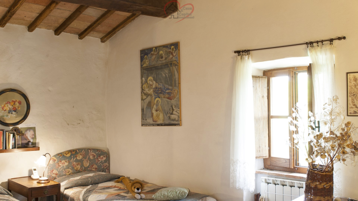 Image No.17-2 Bed Country House for sale