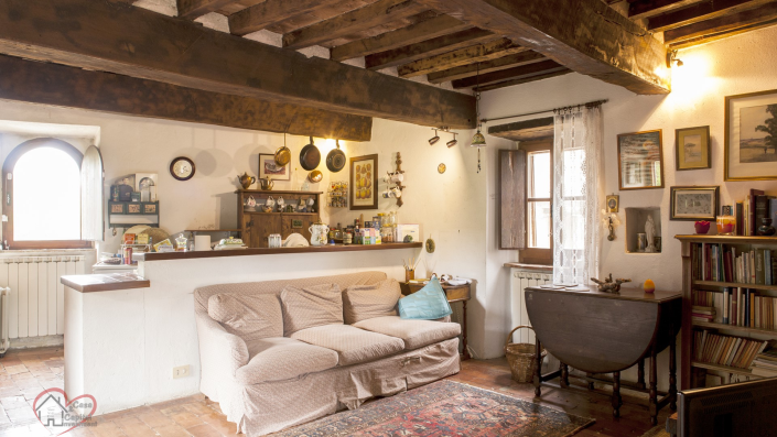 Image No.2-2 Bed Country House for sale