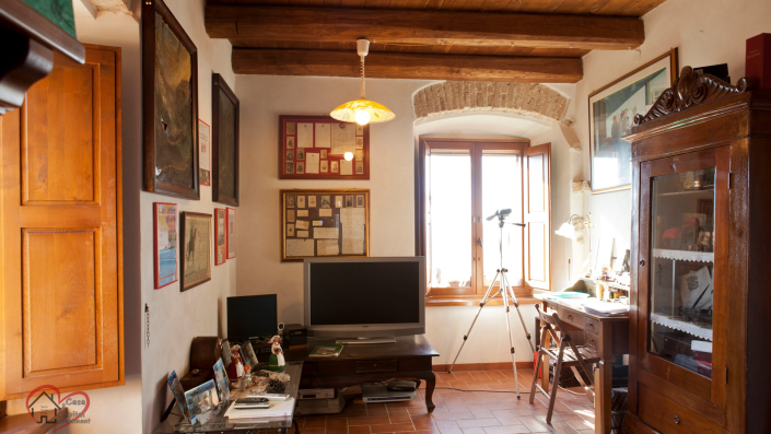 Image No.26-5 Bed Country Property for sale