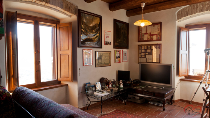 Image No.27-5 Bed Country Property for sale