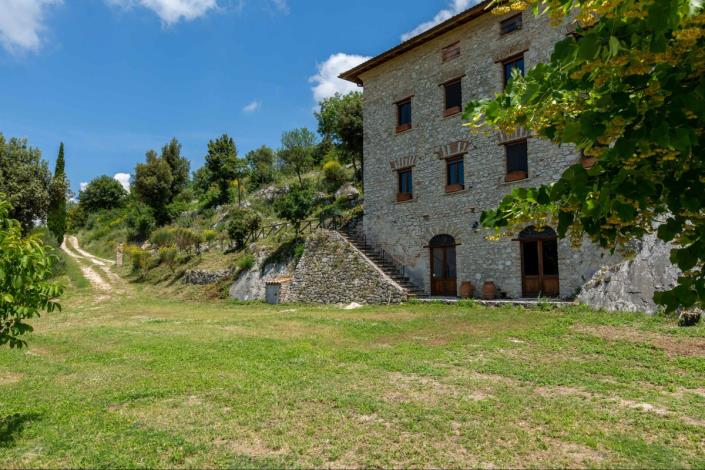 Image No.3-5 Bed Country Property for sale