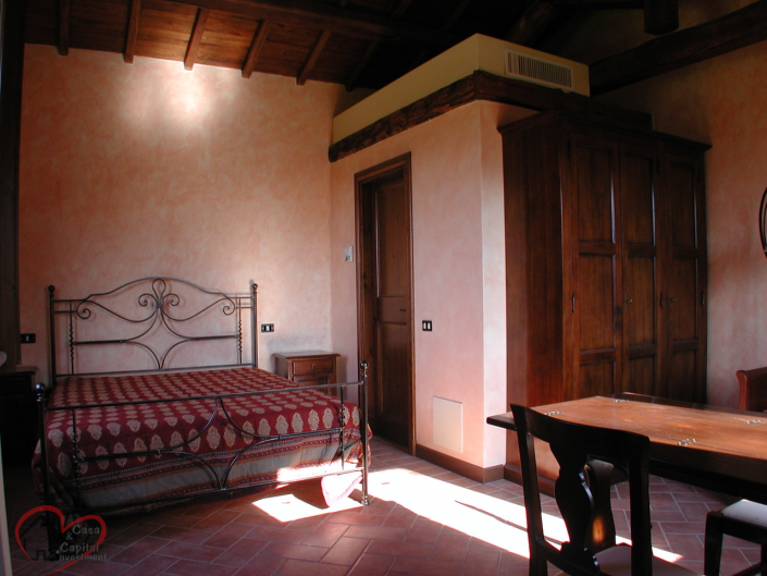 Image No.22-7 Bed Country House for sale