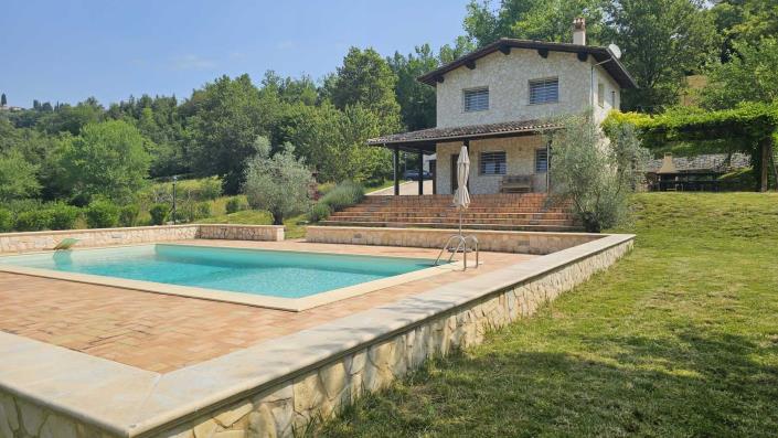 Image No.2-2 Bed House/Villa for sale