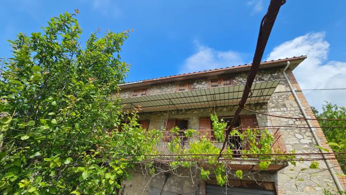 Image No.4-5 Bed Farmhouse for sale