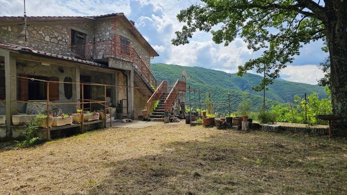 Image No.1-5 Bed Farmhouse for sale