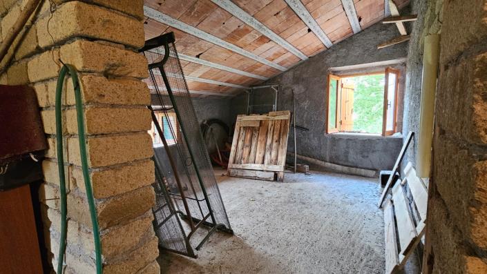 Image No.31-5 Bed Farmhouse for sale